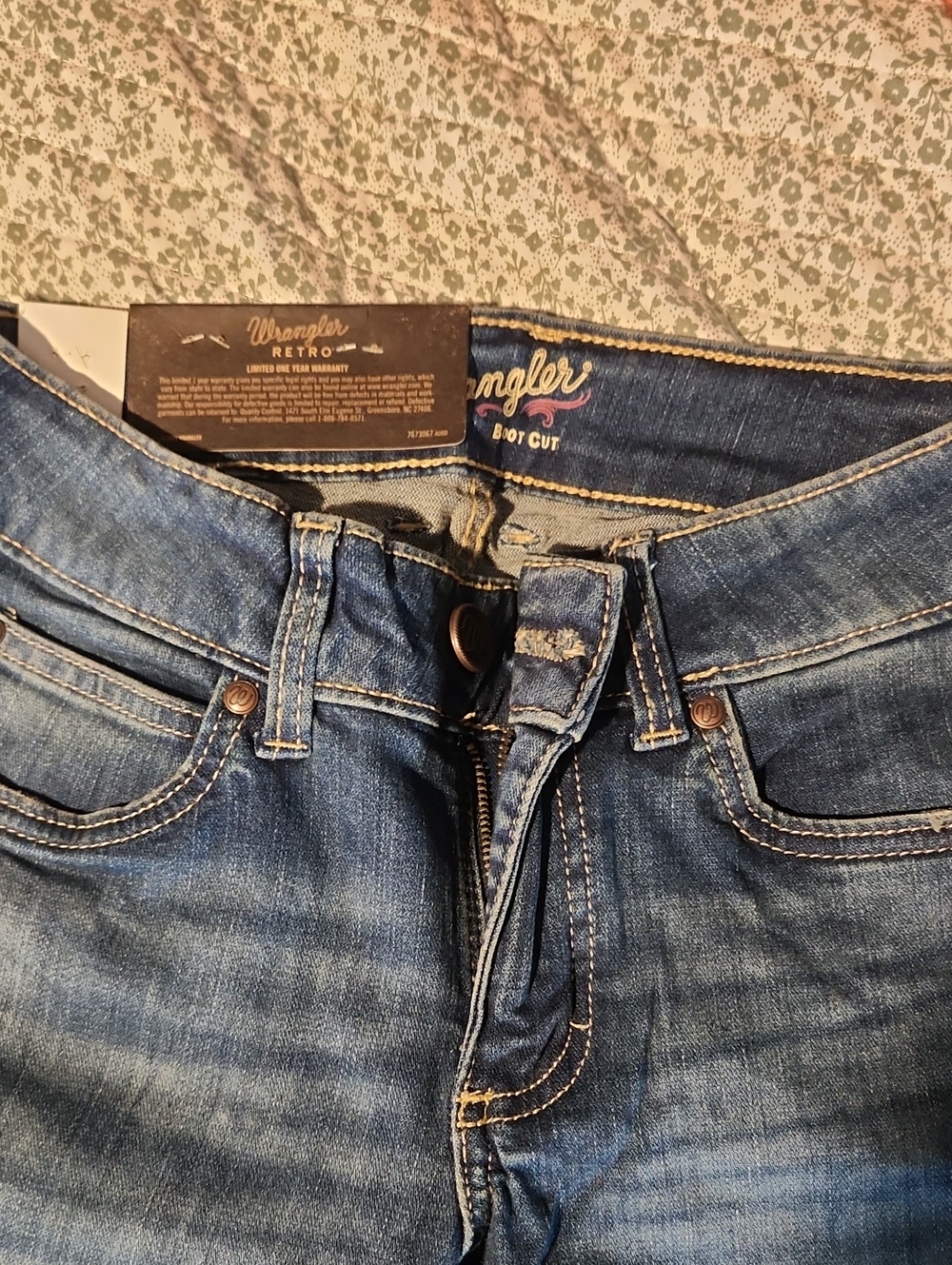 Wrangler Women’s Boot Cut Jeans in Medium Blue Wash